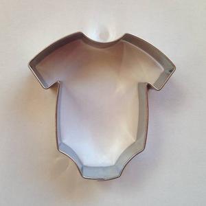 Body sütikiszúró mézeskalács forma babáknak 6 x 5,9 cm