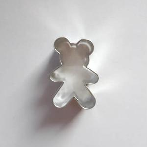 Kis maci sütikiszúró, mézeskalács figura 3,5 cm