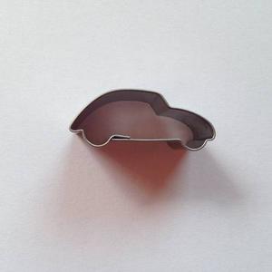 Mini autó alakú sütikiszúró forma 1,2 x 3 cm