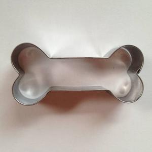 Nagy csont alakú kiszúró mézeskalács forma 3,6 x 8 cm